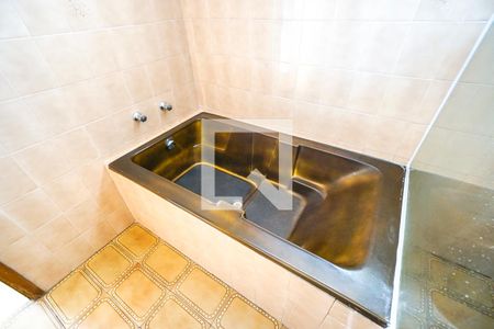 Casa à venda com 380m², 3 quartos e 5 vagasBanheira