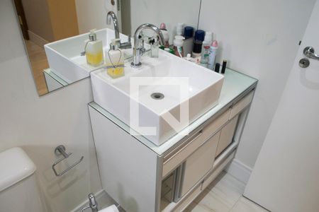 Apartamento à venda com 125m², 2 quartos e 1 vagaBanheiro quarto 2