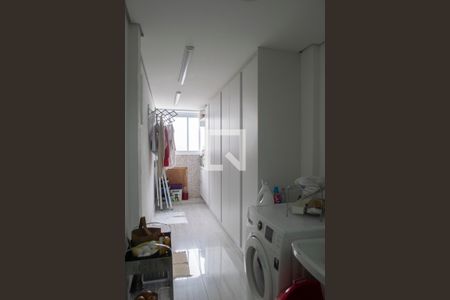 Apartamento à venda com 125m², 2 quartos e 1 vagaÁrea de Serviço