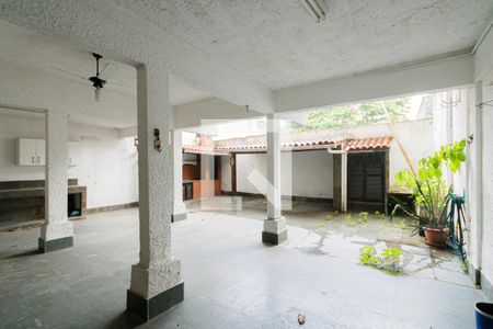 Casa de condomínio à venda com 350m², 4 quartos e 4 vagas Casa de condomínio à venda com 350m², 4 quartos e 4 vagasGaragem