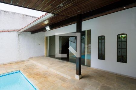 Casa de condomínio à venda com 350m², 4 quartos e 4 vagas Casa de condomínio à venda com 350m², 4 quartos e 4 vagasVaranda de Entrada