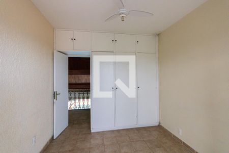 Casa de condomínio à venda com 350m², 4 quartos e 4 vagas Casa de condomínio à venda com 350m², 4 quartos e 4 vagasQuarto 2