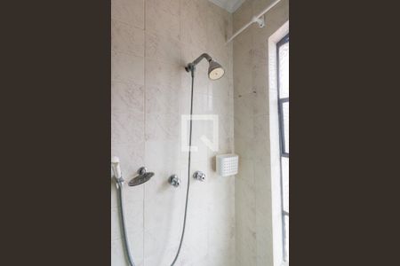 Casa de condomínio à venda com 350m², 4 quartos e 4 vagas Casa de condomínio à venda com 350m², 4 quartos e 4 vagasBanheiro Social