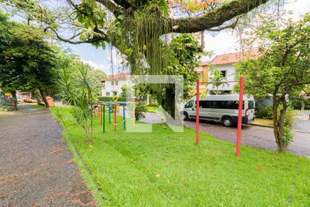 Casa de condomínio à venda com 350m², 4 quartos e 4 vagas Casa de condomínio à venda com 350m², 4 quartos e 4 vagasCondomínio