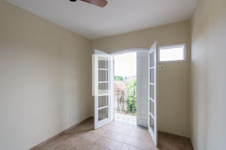 Casa de condomínio à venda com 350m², 4 quartos e 4 vagas Casa de condomínio à venda com 350m², 4 quartos e 4 vagasQuarto 3