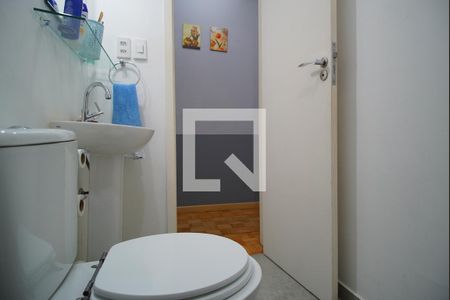 Banheiro  de apartamento à venda com 1 quarto, 31m² em Independência, Porto Alegre