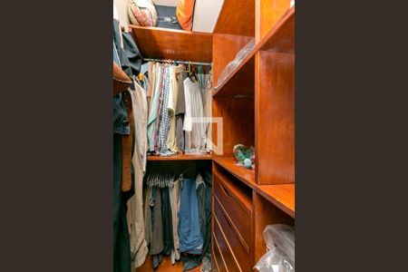 Apartamento à venda com 198m², 3 quartos e 4 vagasCloset da Suíte