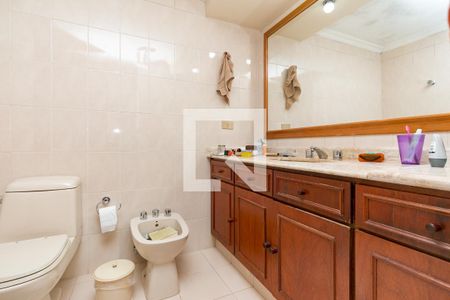 Apartamento à venda com 198m², 3 quartos e 4 vagasBanheiro da Suíte