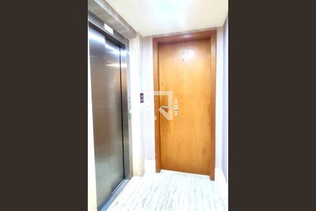 Apartamento à venda com 200m², 4 quartos e 2 vagasHall de entrada 