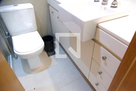 Apartamento à venda com 200m², 4 quartos e 2 vagasSuíte banheiro 