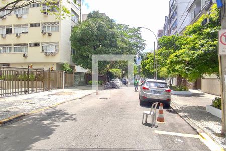 Apartamento à venda com 200m², 4 quartos e 2 vagasVista da Rua