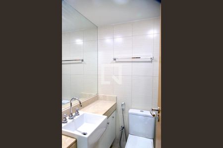 Apartamento à venda com 200m², 4 quartos e 2 vagasSuíte banheiro 