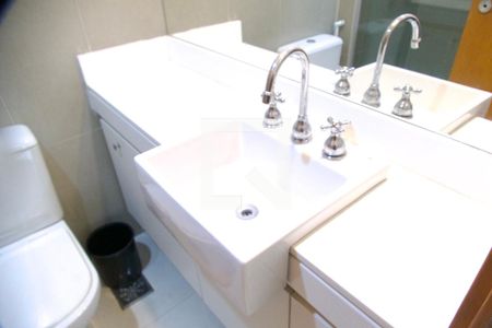 Apartamento à venda com 200m², 4 quartos e 2 vagasSuíte banheiro 