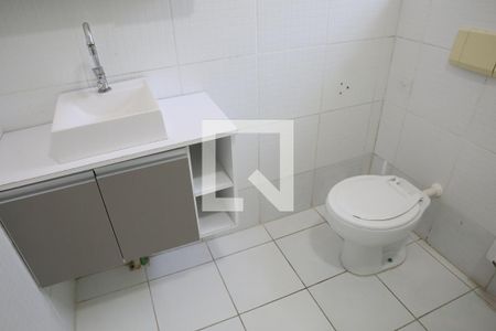Banheiro de apartamento para alugar com 3 quartos, 75m² em Ocian, Praia Grande