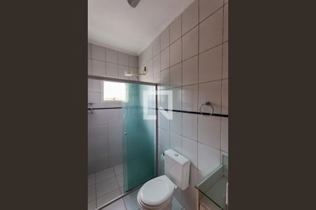 Apartamento à venda com 70m², 2 quartos e 2 vagas Apartamento à venda com 70m², 2 quartos e 2 vagasBanheiro da Suíte