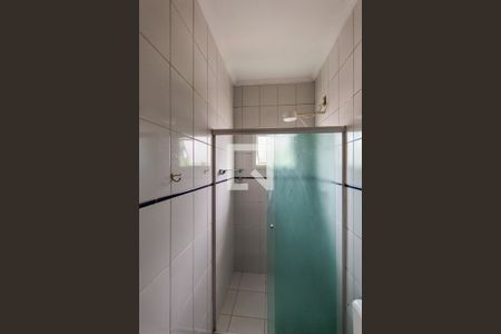 Apartamento à venda com 70m², 2 quartos e 2 vagas Apartamento à venda com 70m², 2 quartos e 2 vagasBanheiro da Suíte