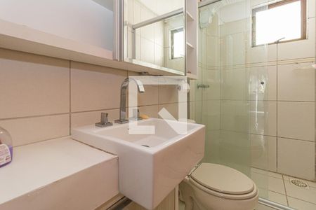 Banheiro de apartamento para alugar com 1 quarto, 48m² em Jardim do Salso, Porto Alegre