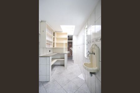 Casa à venda com 150m², 2 quartos e 2 vagas Casa à venda com 150m², 2 quartos e 2 vagasCozinha 1