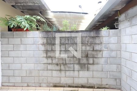 Casa à venda com 150m², 2 quartos e 2 vagas Casa à venda com 150m², 2 quartos e 2 vagasLavanderia