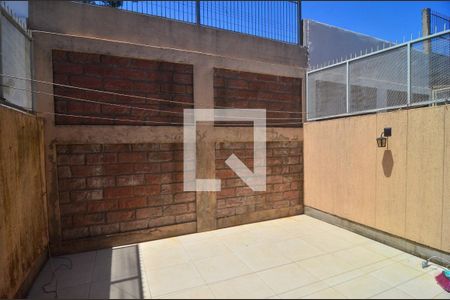 Casa à venda com 51m², 2 quartos e 1 vagaVista 