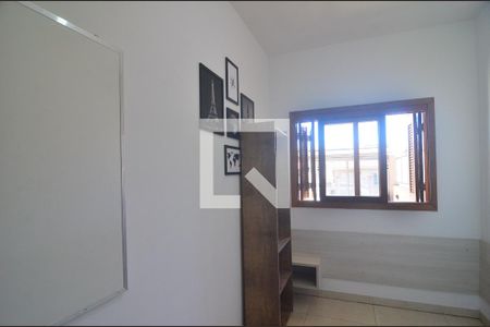 Quarto  de casa à venda com 2 quartos, 51m² em Olaria, Canoas