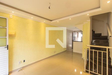 Sala de casa de condomínio para alugar com 2 quartos, 59m² em Campo Grande, Rio de Janeiro