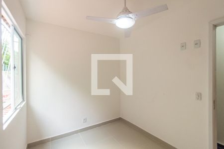 Quarto 1 de casa de condomínio para alugar com 2 quartos, 59m² em Campo Grande, Rio de Janeiro