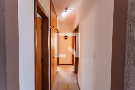 Corredor de apartamento à venda com 3 quartos, 150m² em União, Belo Horizonte