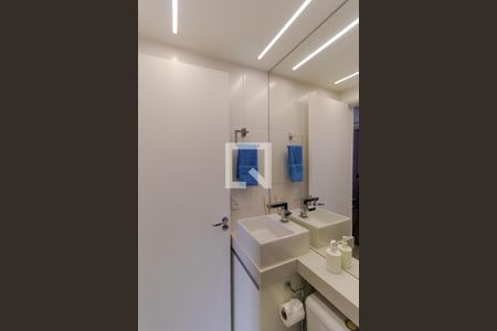 Apartamento à venda com 52m², 2 quartos e 1 vaga Apartamento à venda com 52m², 2 quartos e 1 vagaBanheiro