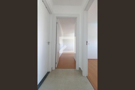 Corredor  de apartamento para alugar com 2 quartos, 42m² em Jardim Ipaussurama, Campinas