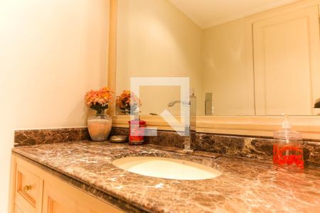 Apartamento à venda com 200m², 3 quartos e 3 vagas Apartamento à venda com 200m², 3 quartos e 3 vagasLavabo