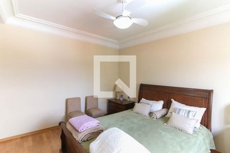 Apartamento à venda com 200m², 3 quartos e 3 vagas Apartamento à venda com 200m², 3 quartos e 3 vagasQuarto 1