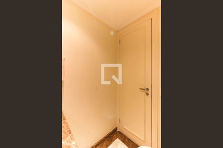 Apartamento à venda com 200m², 3 quartos e 3 vagas Apartamento à venda com 200m², 3 quartos e 3 vagasLavabo
