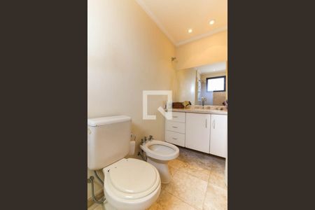 Apartamento à venda com 200m², 3 quartos e 3 vagas Apartamento à venda com 200m², 3 quartos e 3 vagasBanheiro da Suíte 3