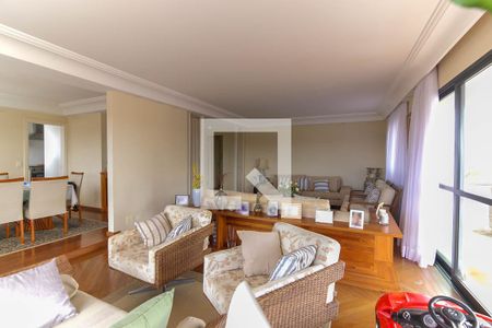Sala de apartamento à venda com 3 quartos, 200m² em Vila Progredior, São Paulo