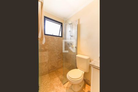 Apartamento à venda com 200m², 3 quartos e 3 vagas Apartamento à venda com 200m², 3 quartos e 3 vagasBanheiro da Suíte 1