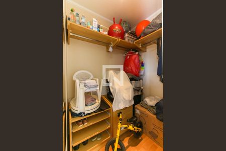 Apartamento à venda com 200m², 3 quartos e 3 vagas Apartamento à venda com 200m², 3 quartos e 3 vagasQuarto 1