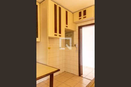 Cozinha de apartamento para alugar com 3 quartos, 95m² em Centro, Ribeirão Preto