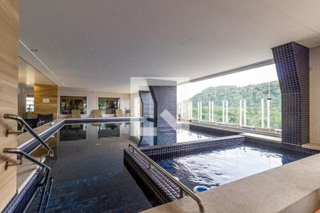 Apartamento para alugar com 167m², 3 quartos e 2 vagas Apartamento para alugar com 167m², 3 quartos e 2 vagasÁrea comum - piscina