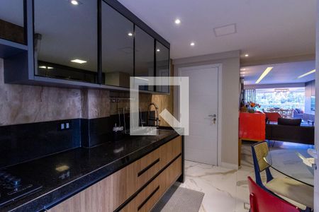 Apartamento para alugar com 167m², 3 quartos e 2 vagas Apartamento para alugar com 167m², 3 quartos e 2 vagasCozinha