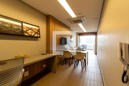 Apartamento para alugar com 167m², 3 quartos e 2 vagas Apartamento para alugar com 167m², 3 quartos e 2 vagasÁrea comum - office