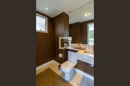 Apartamento para alugar com 167m², 3 quartos e 2 vagas Apartamento para alugar com 167m², 3 quartos e 2 vagasLavabo da varanda