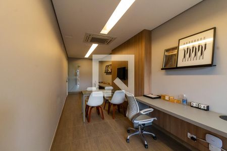 Apartamento para alugar com 167m², 3 quartos e 2 vagas Apartamento para alugar com 167m², 3 quartos e 2 vagasÁrea comum - office