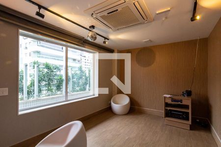 Apartamento para alugar com 167m², 3 quartos e 2 vagas Apartamento para alugar com 167m², 3 quartos e 2 vagasÁrea comum - balada