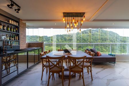 Apartamento para alugar com 167m², 3 quartos e 2 vagas Apartamento para alugar com 167m², 3 quartos e 2 vagasVaranda