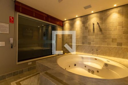Apartamento para alugar com 167m², 3 quartos e 2 vagas Apartamento para alugar com 167m², 3 quartos e 2 vagasÁrea comum - hidromassagem