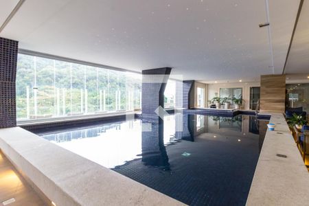 Apartamento para alugar com 167m², 3 quartos e 2 vagas Apartamento para alugar com 167m², 3 quartos e 2 vagasÁrea comum - piscina