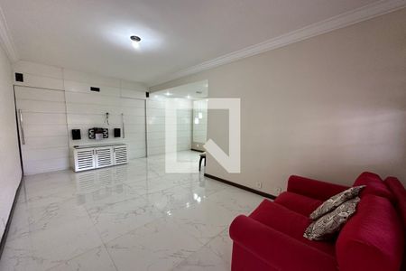 Sala de casa de condomínio à venda com 3 quartos, 153m² em Anil, Rio de Janeiro