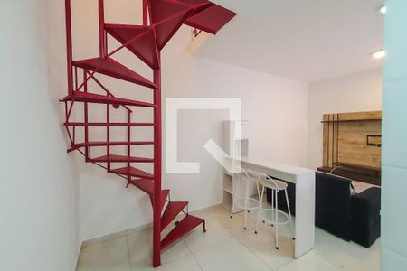 Área de Serviço Escada de kitnet/studio para alugar com 1 quarto, 33m² em Vila Dom Pedro I, São Paulo