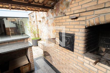 Casa à venda com 300m², 6 quartos e 5 vagasÁrea de Lazer - Churrasqueira 